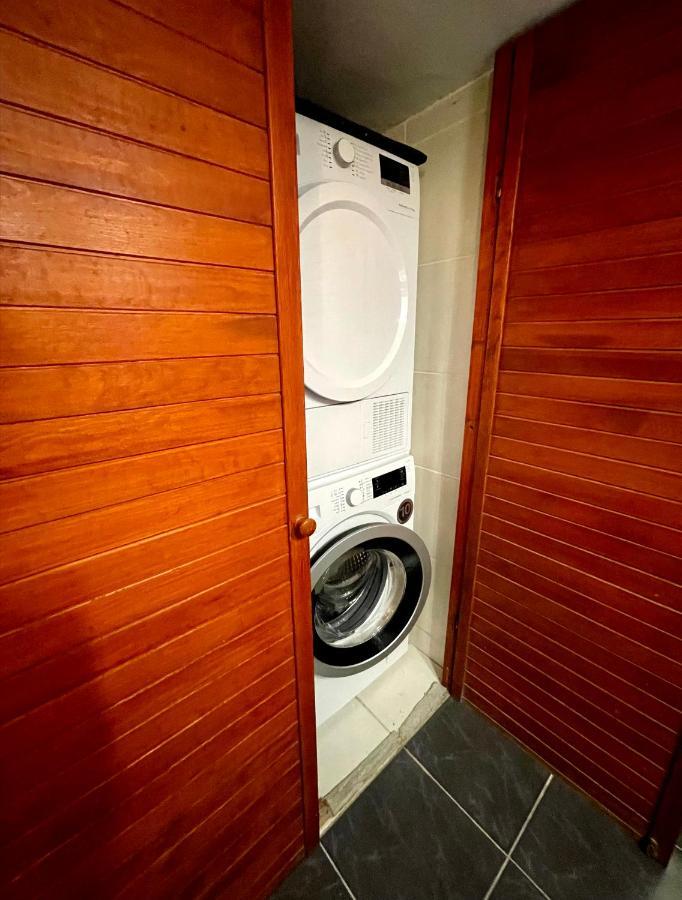 Sea Storm Apartments 伊佐拉 外观 照片