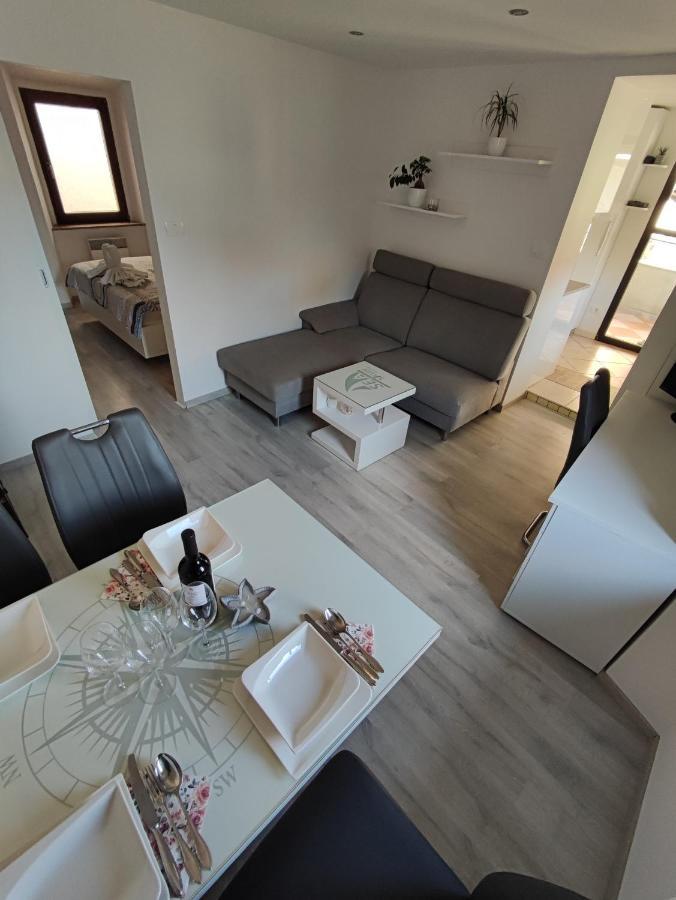 Sea Storm Apartments 伊佐拉 外观 照片